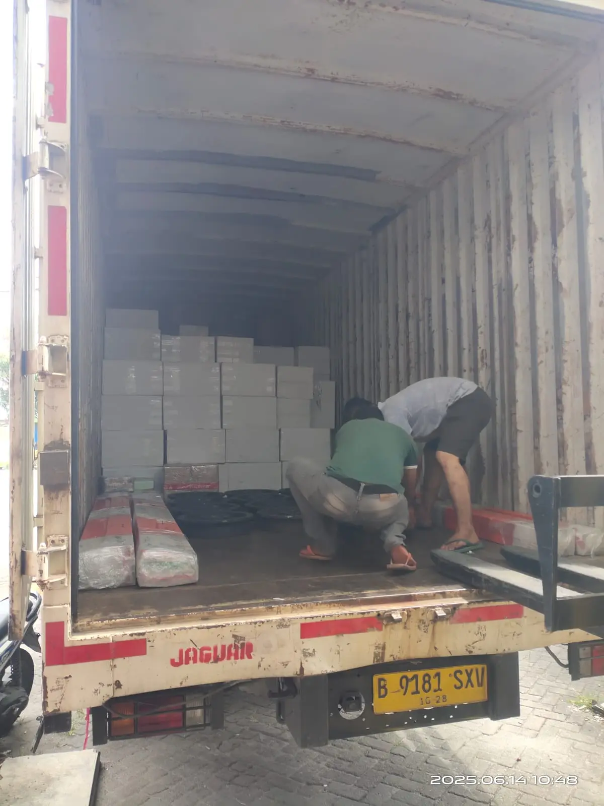 jasa_ekspedisi_cargo_murah_medan_purworejo