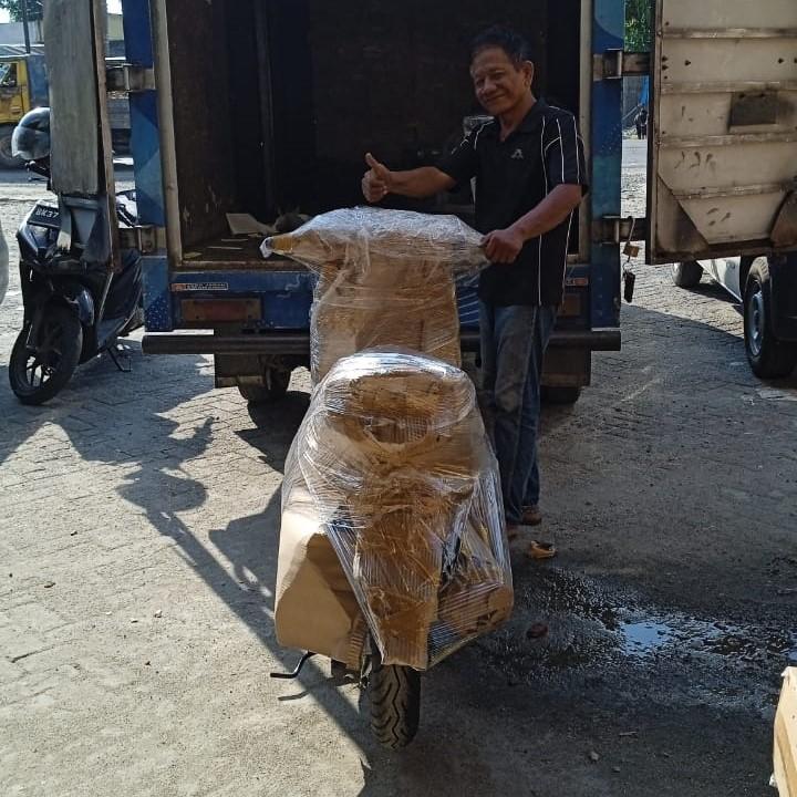 Pengiriman Motor Medan ke Jakarta bersama crew Diallogistik